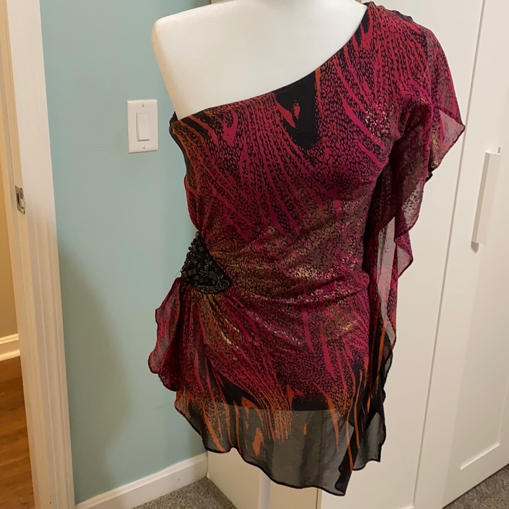 One shoulder Bebe shirt